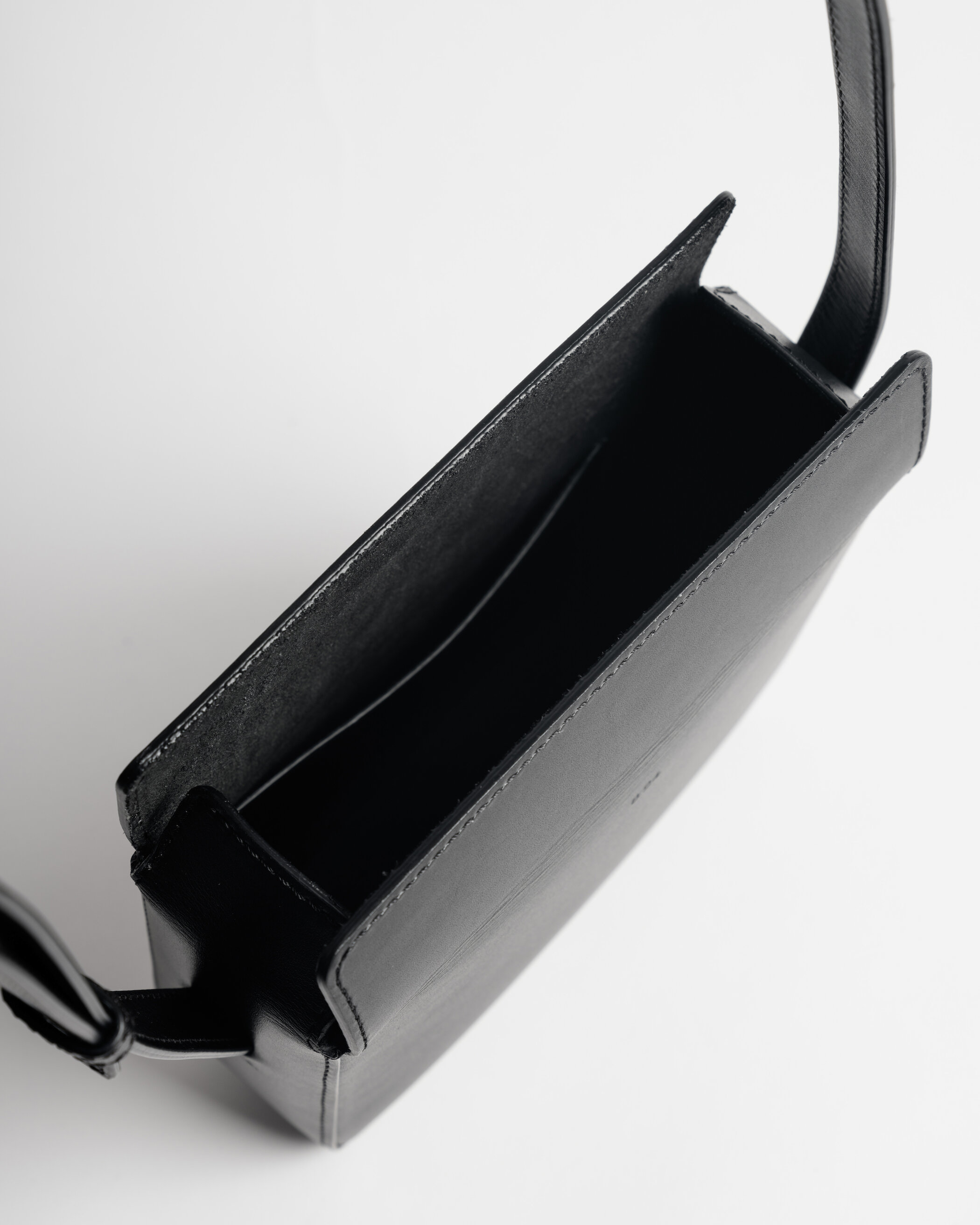 Glein - Box Bag S - black